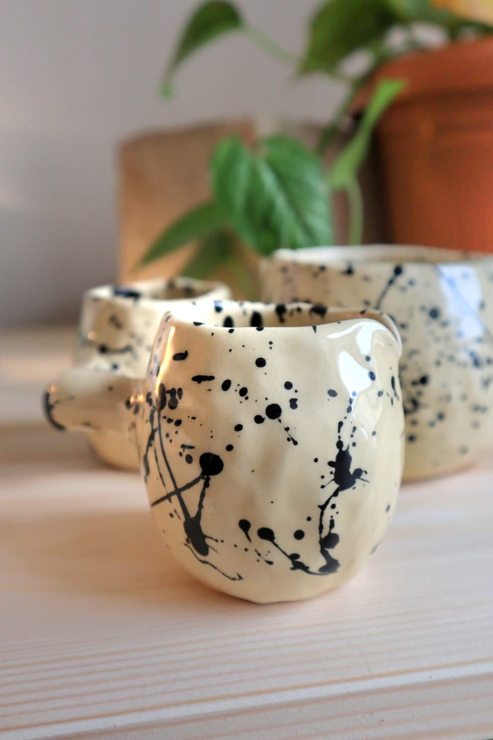 A SLOW MORNING SET – BLACK SPLASH EDITION